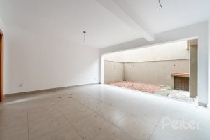 Casa em Condomínio à venda com 227m², 3 dormitórios, 1 suíte, 2 vagas, no bairro Tristeza em Porto Alegre