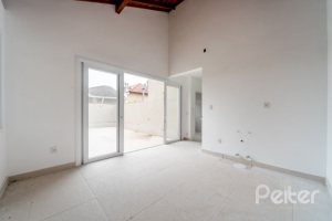 Casa em Condomínio à venda com 227m², 3 dormitórios, 1 suíte, 2 vagas, no bairro Tristeza em Porto Alegre