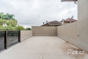 Casa em Condomínio à venda com 227m², 3 dormitórios, 1 suíte, 2 vagas, no bairro Tristeza em Porto Alegre