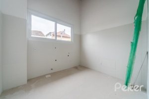 Casa em Condomínio à venda com 227m², 3 dormitórios, 1 suíte, 2 vagas, no bairro Tristeza em Porto Alegre