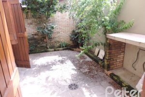 Casa em Condomínio à venda com 145m², 3 dormitórios, 1 suíte, 1 vaga, no bairro Jardim Isabel em Porto Alegre