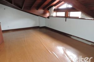 Casa em Condomínio à venda com 145m², 3 dormitórios, 1 suíte, 1 vaga, no bairro Jardim Isabel em Porto Alegre
