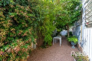 Apartamento à venda com 165m², 3 dormitórios, 1 suíte, 2 vagas, no bairro Ipanema em Porto Alegre