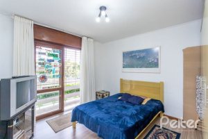 Apartamento à venda com 165m², 3 dormitórios, 1 suíte, 2 vagas, no bairro Ipanema em Porto Alegre
