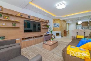 Apartamento à venda com 102m², 3 dormitórios, 1 suíte, 2 vagas, no bairro Tristeza em PORTO ALEGRE