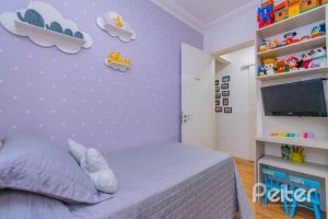 Apartamento à venda com 102m², 3 dormitórios, 1 suíte, 2 vagas, no bairro Tristeza em PORTO ALEGRE