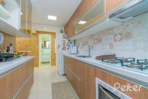 Apartamento à venda com 102m², 3 dormitórios, 1 suíte, 2 vagas, no bairro Tristeza em PORTO ALEGRE