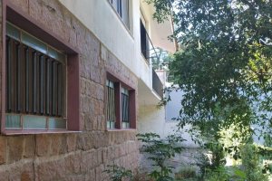 Casa à venda com 432m², 4 dormitórios, 1 suíte, 4 vagas, no bairro Vila Assunção em Porto Alegre