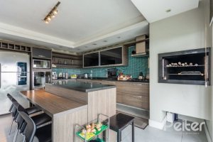 Casa em Condomínio à venda com 346m², 3 dormitórios, 1 suíte, 3 vagas, no bairro Ipanema em PORTO ALEGRE