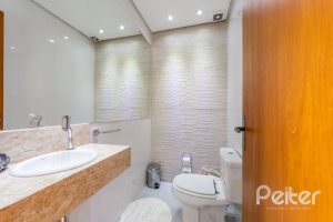Casa em Condomínio à venda com 346m², 3 dormitórios, 1 suíte, 3 vagas, no bairro Ipanema em PORTO ALEGRE