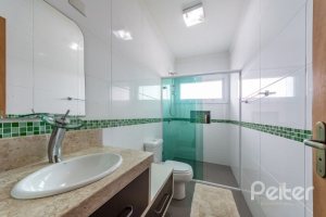 Casa em Condomínio à venda com 346m², 3 dormitórios, 1 suíte, 3 vagas, no bairro Ipanema em PORTO ALEGRE