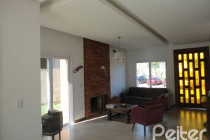 Casa em Condomínio à venda com 209m², 4 dormitórios, 2 suítes, 3 vagas, no bairro Hipica em PORTO ALEGRE