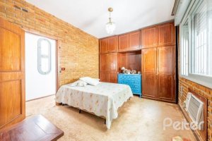 Casa à venda com 347m², 3 dormitórios, 3 suítes, 3 vagas, no bairro Sétimo Céu em Porto Alegre