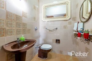 Casa à venda com 347m², 3 dormitórios, 3 suítes, 3 vagas, no bairro Sétimo Céu em Porto Alegre