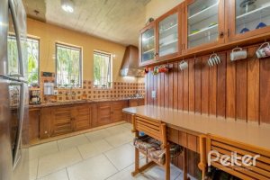 Casa à venda com 347m², 3 dormitórios, 3 suítes, 3 vagas, no bairro Sétimo Céu em Porto Alegre