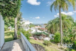 Casa à venda com 347m², 3 dormitórios, 3 suítes, 3 vagas, no bairro Sétimo Céu em Porto Alegre