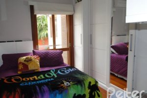 Casa à venda com 355m², 4 dormitórios, 4 suítes, 4 vagas, no bairro Vila Assunção em Porto Alegre