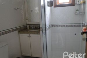Casa à venda com 355m², 4 dormitórios, 4 suítes, 4 vagas, no bairro Vila Assunção em Porto Alegre
