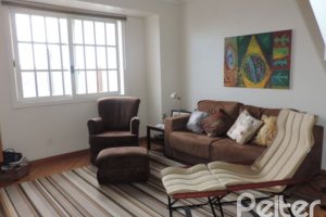 Casa em Condomínio à venda com 270m², 3 dormitórios, 1 suíte, 2 vagas, no bairro Tristeza em Porto Alegre