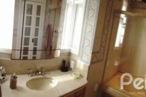 Casa em Condomínio à venda com 270m², 3 dormitórios, 1 suíte, 2 vagas, no bairro Tristeza em Porto Alegre