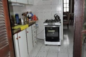 Casa à venda com 179m², 3 dormitórios, 1 suíte, 3 vagas, no bairro Tristeza em Porto Alegre