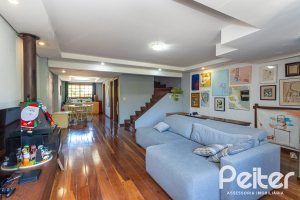 Casa em Condomínio à venda com 174m², 3 dormitórios, 1 suíte, 3 vagas, no bairro Tristeza em Porto Alegre