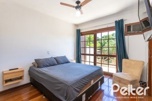 Casa em Condomínio à venda com 174m², 3 dormitórios, 1 suíte, 3 vagas, no bairro Tristeza em Porto Alegre