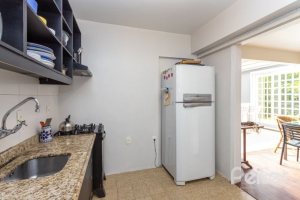 Casa em Condomínio à venda com 162m², 3 dormitórios, 1 suíte, 3 vagas, no bairro Tristeza em PORTO ALEGRE