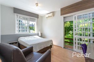 Casa em Condomínio à venda com 162m², 3 dormitórios, 1 suíte, 3 vagas, no bairro Tristeza em PORTO ALEGRE