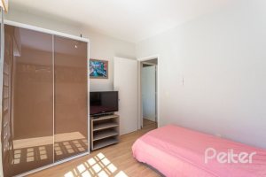 Casa em Condomínio à venda com 162m², 3 dormitórios, 1 suíte, 3 vagas, no bairro Tristeza em PORTO ALEGRE