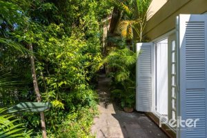 Casa em Condomínio à venda com 162m², 3 dormitórios, 1 suíte, 3 vagas, no bairro Tristeza em PORTO ALEGRE