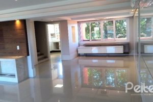 Casa em Condomínio à venda com 384m², 3 dormitórios, 1 suíte, 4 vagas, no bairro Cristal em PORTO ALEGRE