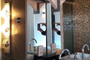 Casa em Condomínio à venda com 384m², 3 dormitórios, 1 suíte, 4 vagas, no bairro Cristal em PORTO ALEGRE