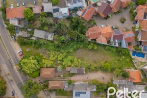 Terreno à venda, no bairro Ipanema em Porto Alegre