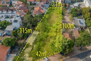 Terreno à venda, no bairro Ipanema em Porto Alegre
