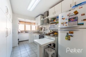 Cobertura à venda com 228m², 4 dormitórios, 2 suítes, 2 vagas, no bairro Tristeza em PORTO ALEGRE