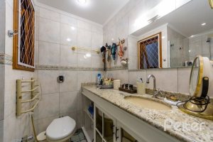 Cobertura à venda com 228m², 4 dormitórios, 2 suítes, 2 vagas, no bairro Tristeza em PORTO ALEGRE