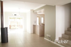 Casa em Condomínio à venda com 230m², 3 dormitórios, 1 suíte, 2 vagas, no bairro Jardim Isabel em Porto Alegre