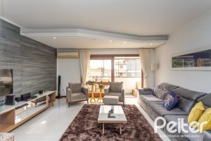 Apartamento à venda com 267m², 3 dormitórios, 1 suíte, 4 vagas, no bairro Sétimo Céu em Porto Alegre