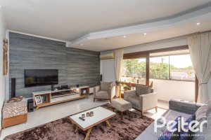 Apartamento à venda com 267m², 3 dormitórios, 1 suíte, 4 vagas, no bairro Sétimo Céu em Porto Alegre