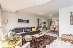 Apartamento à venda com 267m², 3 dormitórios, 1 suíte, 4 vagas, no bairro Sétimo Céu em Porto Alegre