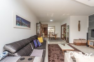 Apartamento à venda com 267m², 3 dormitórios, 1 suíte, 4 vagas, no bairro Sétimo Céu em Porto Alegre