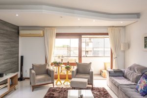 Apartamento à venda com 267m², 3 dormitórios, 1 suíte, 4 vagas, no bairro Sétimo Céu em Porto Alegre