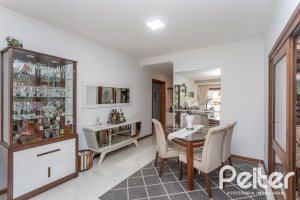 Apartamento à venda com 267m², 3 dormitórios, 1 suíte, 4 vagas, no bairro Sétimo Céu em Porto Alegre