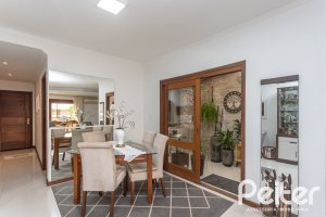 Apartamento à venda com 267m², 3 dormitórios, 1 suíte, 4 vagas, no bairro Sétimo Céu em Porto Alegre
