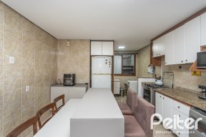Apartamento à venda com 267m², 3 dormitórios, 1 suíte, 4 vagas, no bairro Sétimo Céu em Porto Alegre