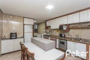 Apartamento à venda com 267m², 3 dormitórios, 1 suíte, 4 vagas, no bairro Sétimo Céu em Porto Alegre