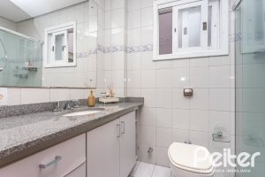 Apartamento à venda com 267m², 3 dormitórios, 1 suíte, 4 vagas, no bairro Sétimo Céu em Porto Alegre