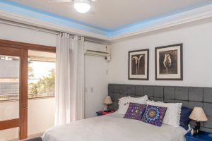 Apartamento à venda com 267m², 3 dormitórios, 1 suíte, 4 vagas, no bairro Sétimo Céu em Porto Alegre