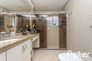 Apartamento à venda com 267m², 3 dormitórios, 1 suíte, 4 vagas, no bairro Sétimo Céu em Porto Alegre